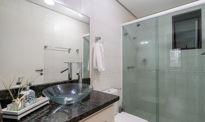 Bathroom, Apartin a Building W/parking in Joao Paulo Boo0301, Florianopolis