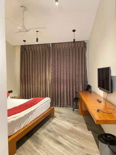Others 5, Green Paradise, Navsari