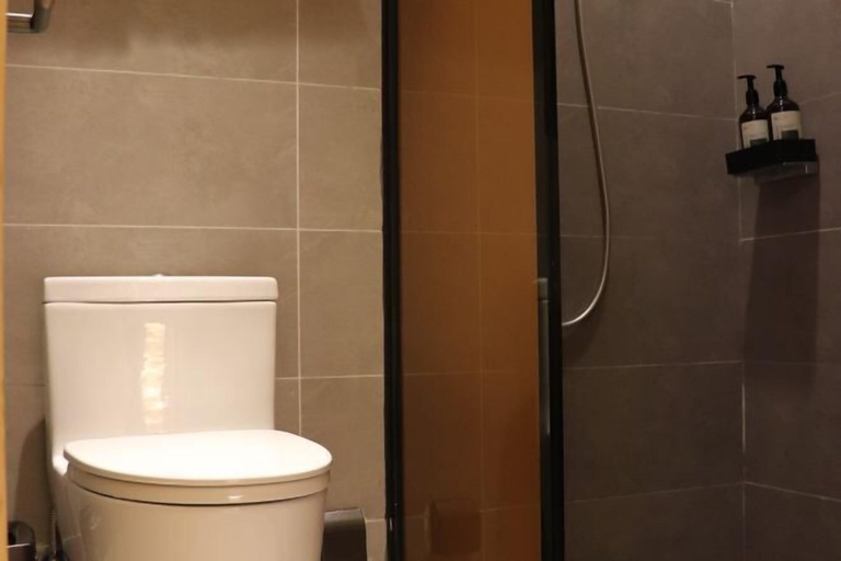 Bathroom 4, JI Hotel (Beijing Shangdi Anningzhuang), Beijing
