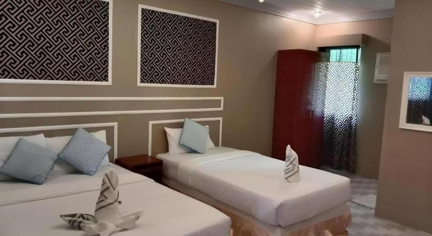 Bedroom 4, Mangodlong Rock Resort, San Francisco