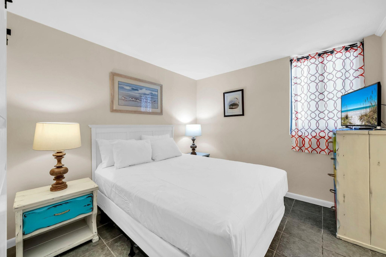 Room 2, Sunbird 202e, Bay