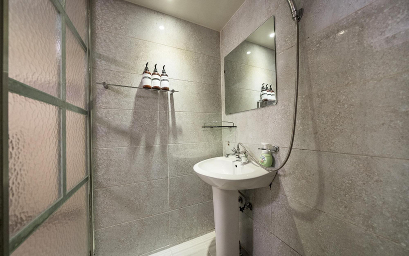Bathroom 2, Seongnam Casa Hotel, Seongnam
