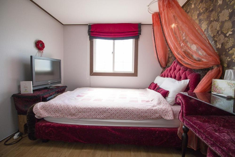 Bedroom 3, Anmyeondo Dream Pension, Taean