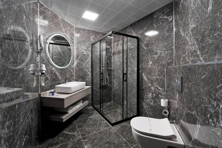 Bathroom 3, Elysee Beach Hotel, Alanya