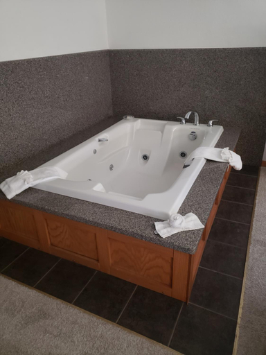 Bathroom 4, Americas Best Value Inn & Suites International Falls, Koochiching