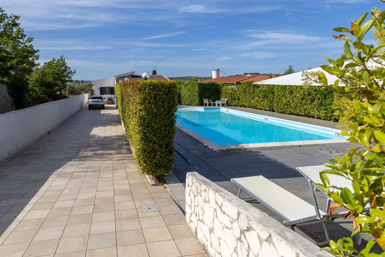 Others 2, Villa Giacomo con piscina, Ragusa