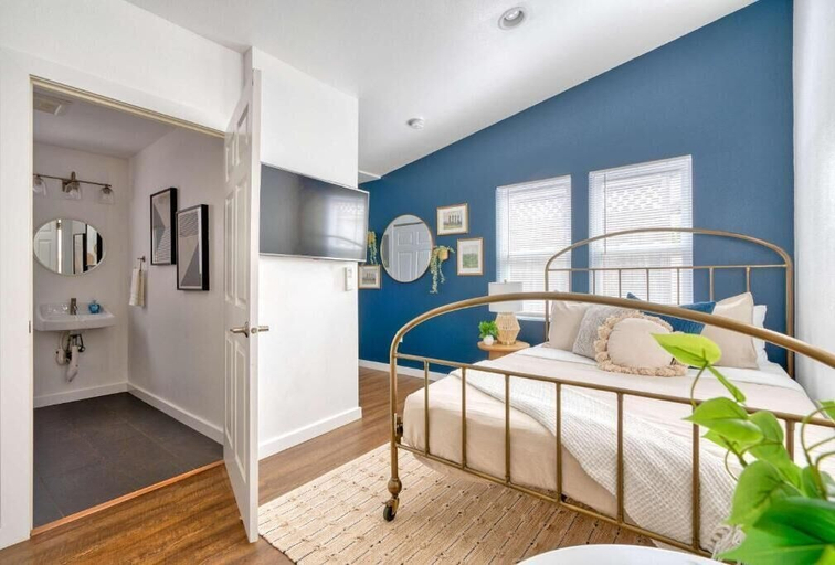 Room 5, The Veranda by Stay Portland - Kerns, Multnomah
