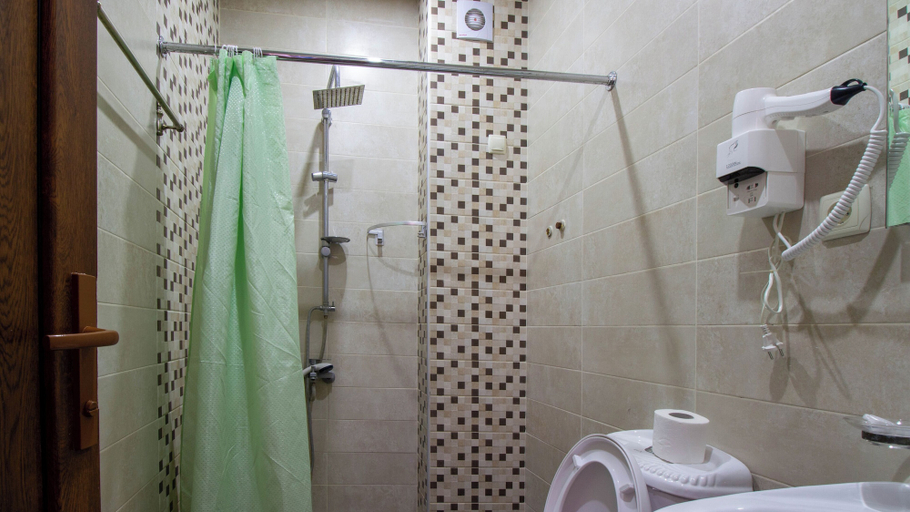 Bathroom 3, Inter, Ozurgeti