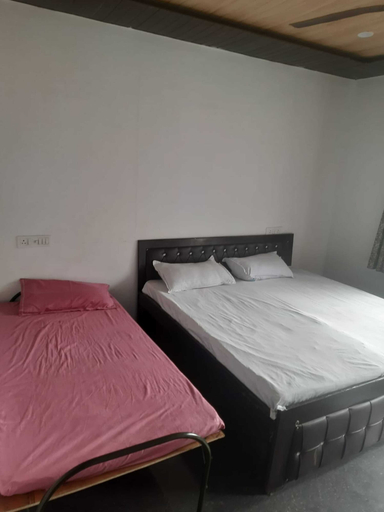 Room 2, Aarohi Tourist Lodge And Restaurant, Rudraprayag