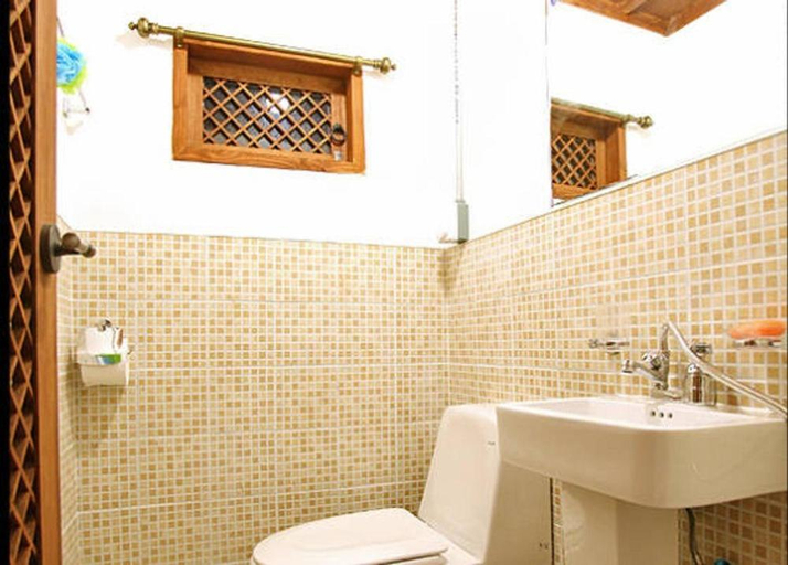 Bathroom 5, Dowon Guesthouse, Jeonju