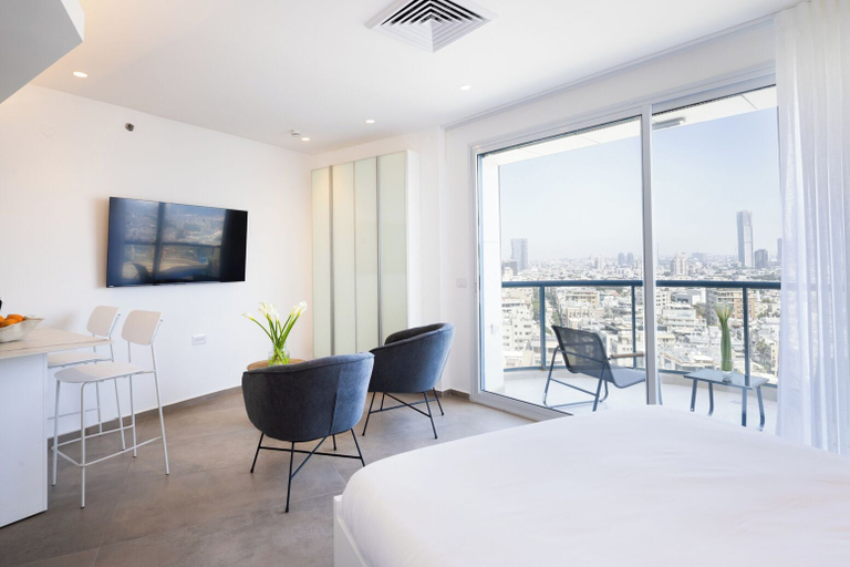Bedroom 2, Sea View Luxury W Balcony- Hayarkon 78