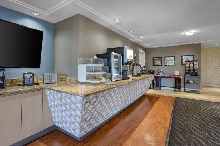 Food & Drinks 5, Surestay Plus By Best Western Mountain View, Santa Clara