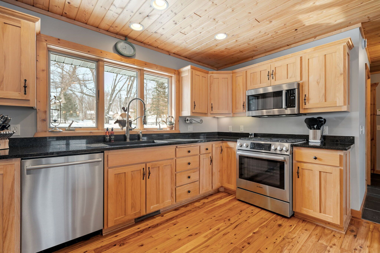 Others 5, Maple Lake Chalet, Wright