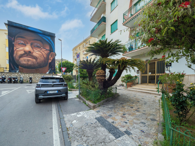 Exterior & Views 2, La Ferrovia Guest House, Napoli