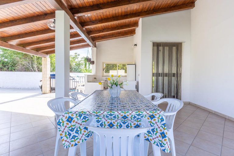 Others 4, Villa Giacomo con piscina, Ragusa