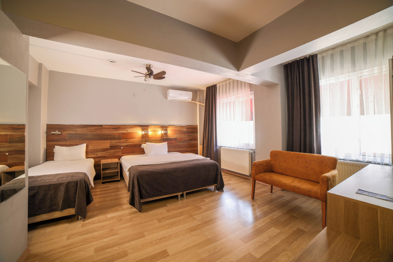 Bedroom 3, Palmada Hotel, Merkez
