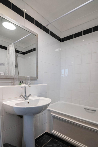 Bathroom 4, Honest Lawyer Hotel, Durham