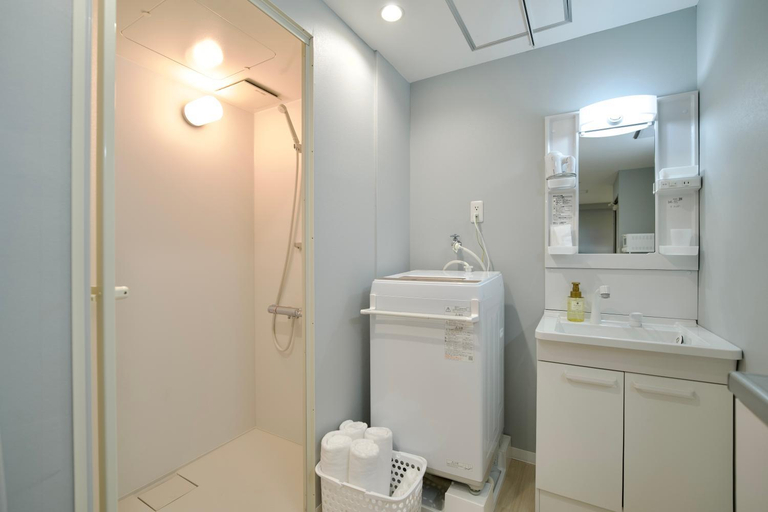 Bathroom 3, Chaya Building, Sapporo