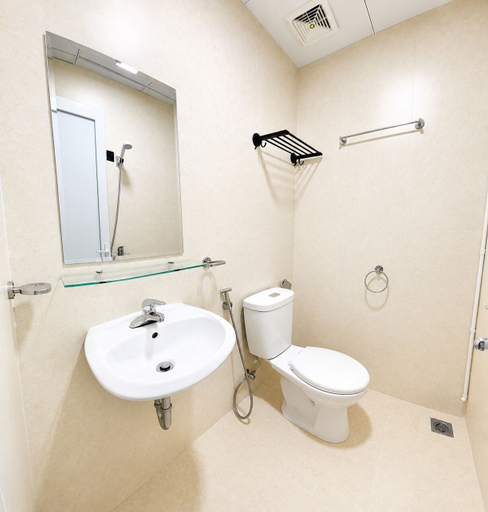 Bathroom 3, HQH Sea View Apartment, Nha Trang