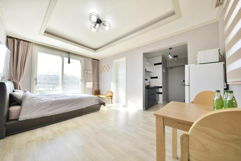 Bedroom 2, Samcheok Blossom Pension, Samcheok