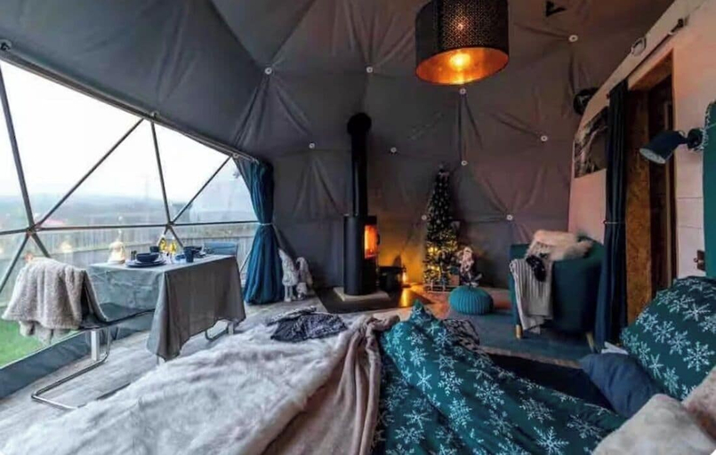 Living area, Geodome, Dorset