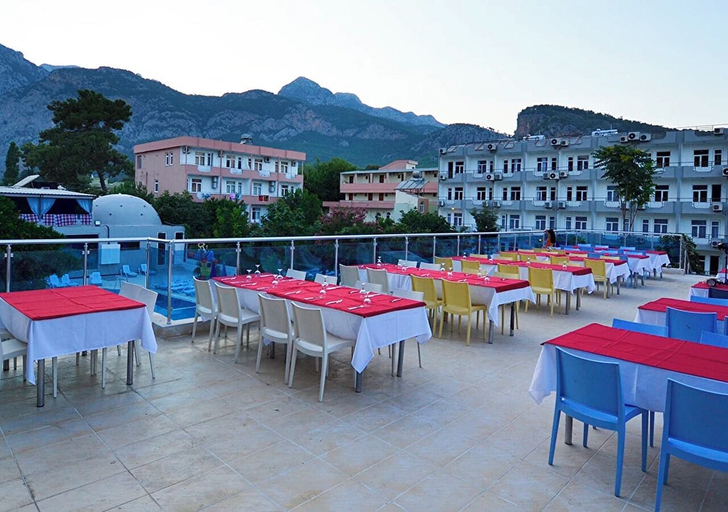 Outdoor dining, Marinez Hotel – All Inclusive, Antalya