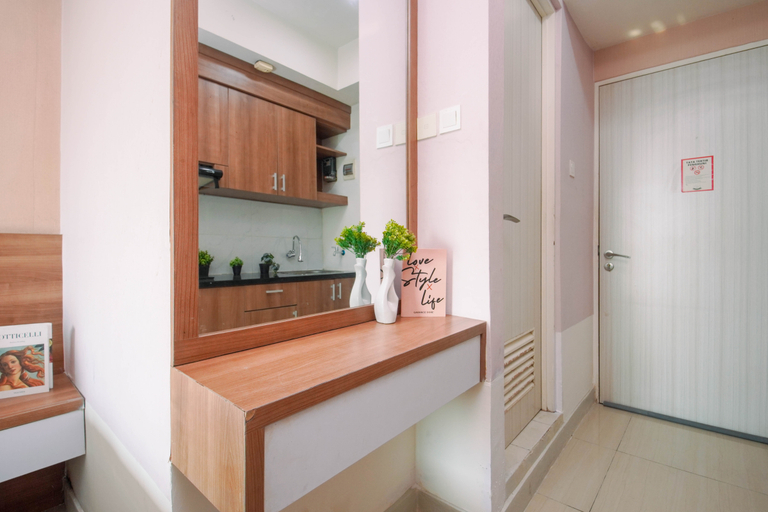 Others 4, Chic Minimalist Studio at Apartment Grand Kamala Lagoon By Travelio, Bekasi