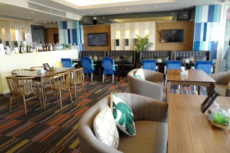 Food & Drinks 5, Chaisaeng Palace Hotel, Muang Sing Buri