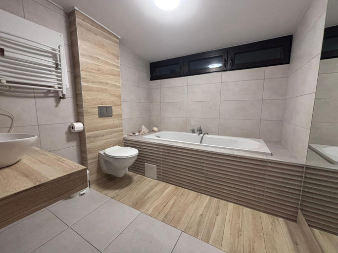 Bathroom 3, "Milo.Tu" Pokoje Goscinne, Świebodzin