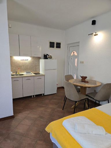 Others 4, Apartments Carpe Diem