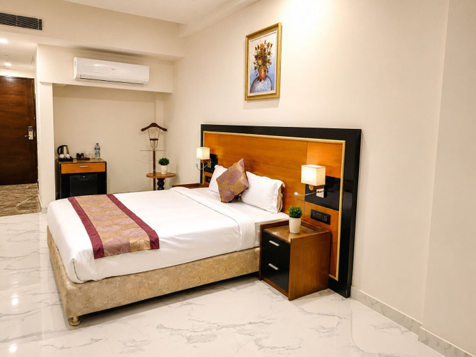 Room 4, Hotel BB Grand Agra, Agra