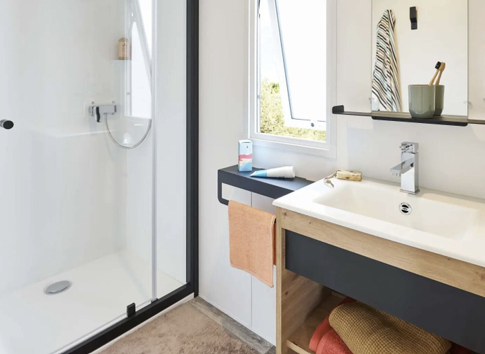 Bathroom 4, Domaine des Chênes Blancs - Camping, Vaucluse