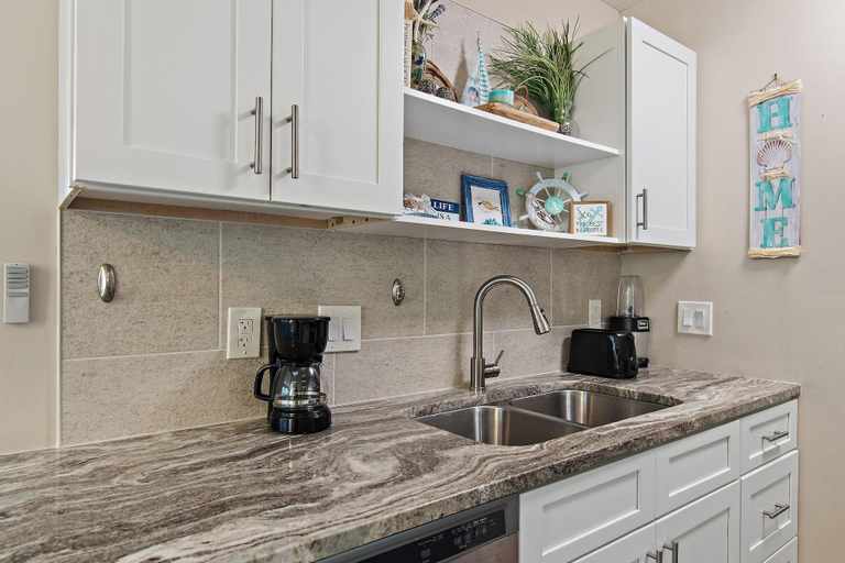 Private kitchen 4, Cross Creek 29D, Walton