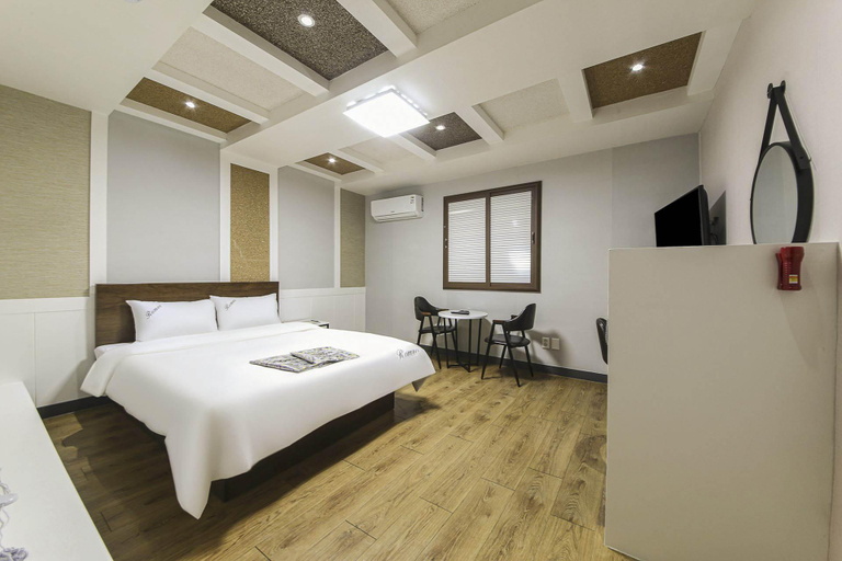 Bedroom 2, Suncheon Hotel Romeo, Suncheon