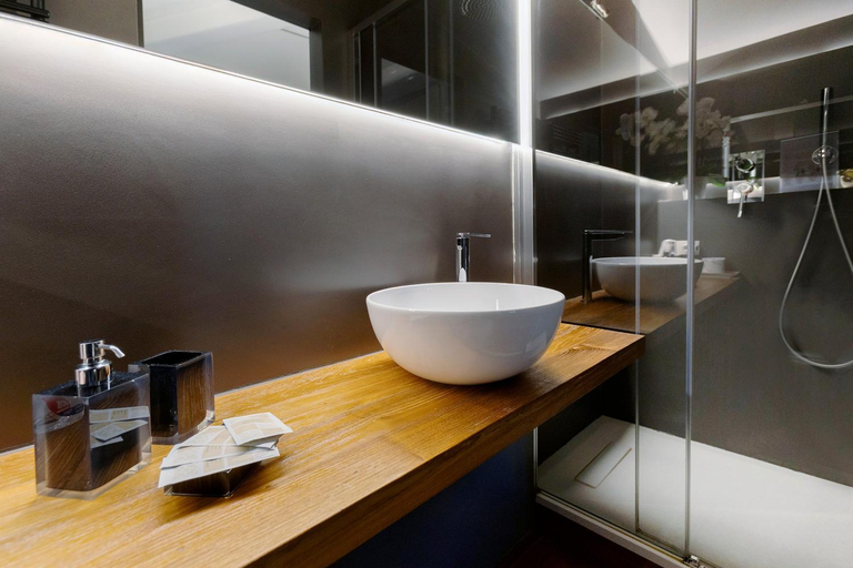Bathroom 3, L'americano Luxury Rooms, Genova