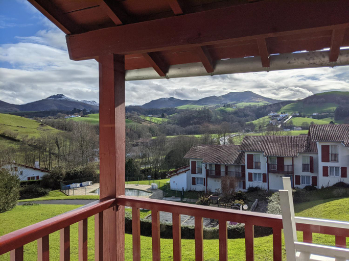 Others 5, T3 proche d'Espelette dans domaine avec piscine, Pyrénées-Atlantiques