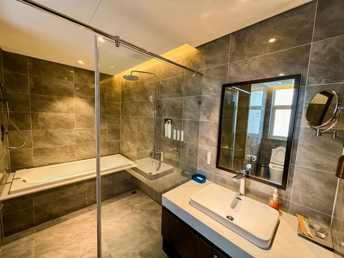 Bathroom 4, Studio, 2BR Ocean View Apartment - The Sapphire Ha Long, Hạ Long