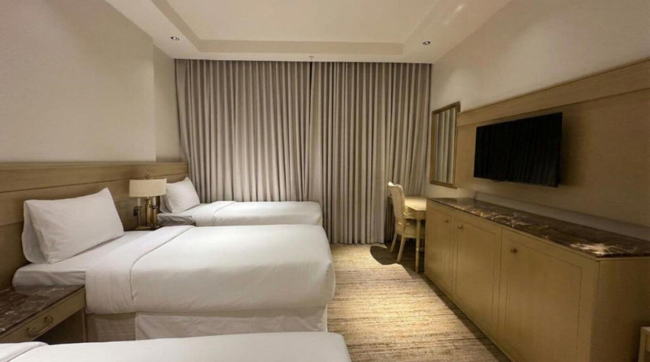 Room 5, Manazel Alzaereen Hotel 2, Makkah