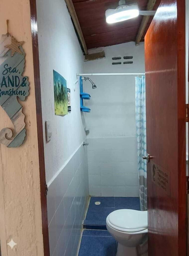 Bathroom, Sierra Tayrona, Santa Marta (Dist. Esp.)