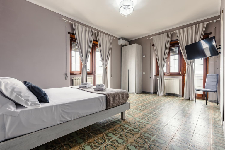 Bedroom 5, Malu House, Rome