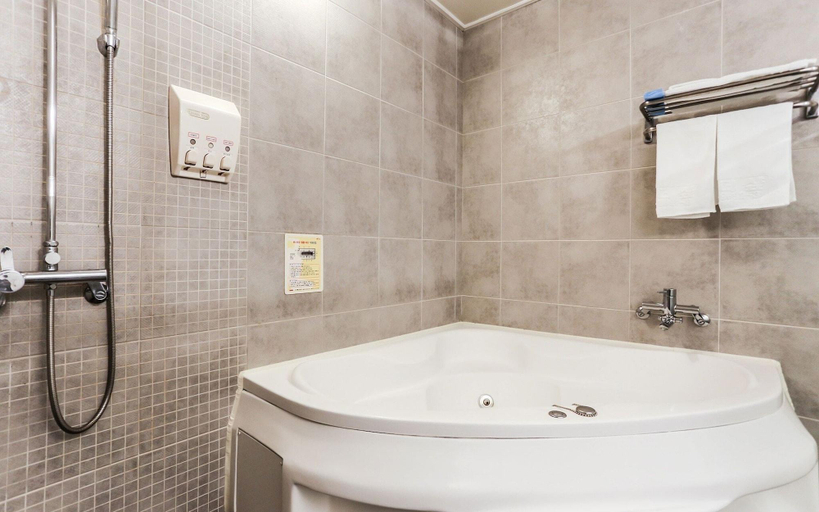 Bathroom 5, Gangneung The Sharp Hotel, Gangneung