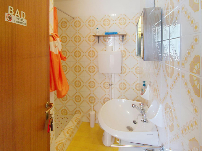 Bathroom, Apartment Euroville-9 by Interhome, Varese