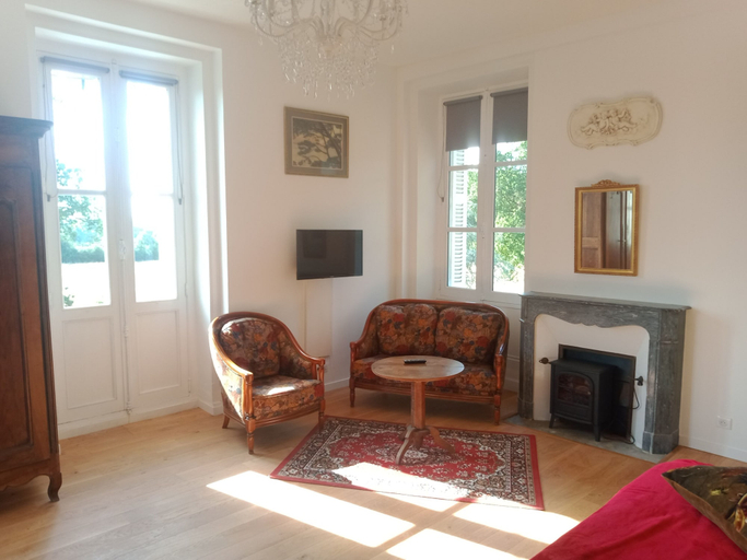 Others 4, VILLA SAINT-PIERRE, Vienne
