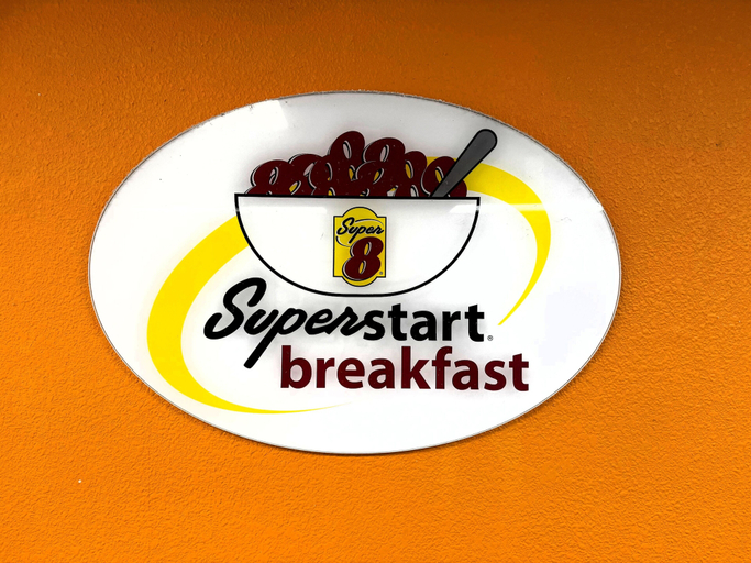 Food & Drinks 5, Super 8 by Wyndham Alexander City, Tallapoosa