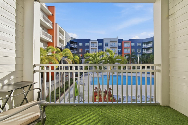 Room 5, Stylish 2BR w Balcony Pool Pet-friendly 15, Hillsborough