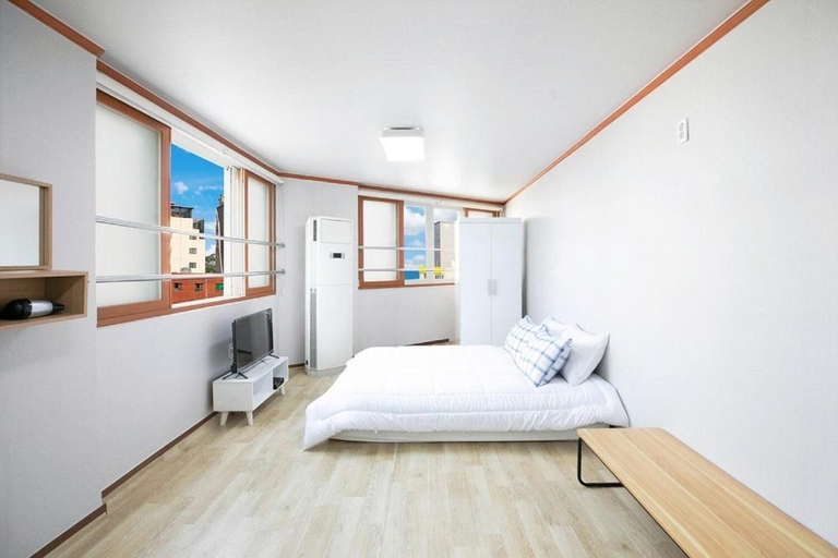 Bedroom 2, Busan Go House Pension, Haeundae