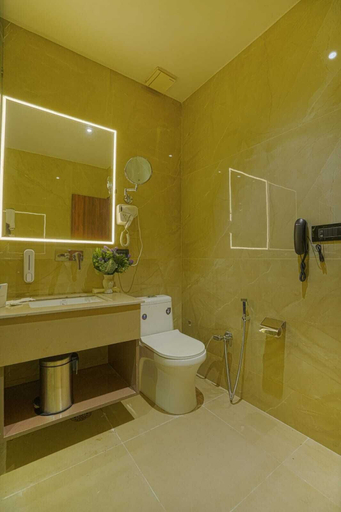 Bathroom 5, Hotel Escala - Near Golden Gate Amritsar , Amritsar