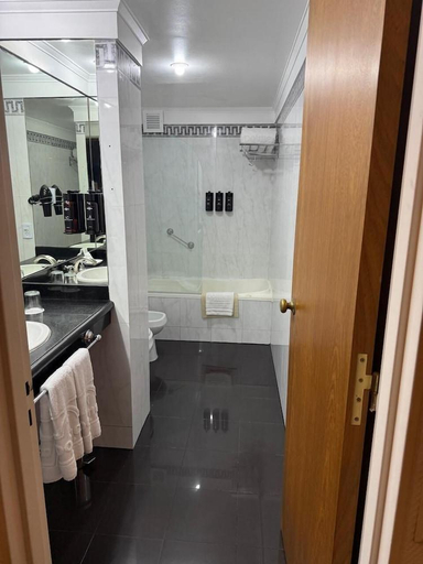 Bathroom 5, Hotel Dolmen, Distrito Federal