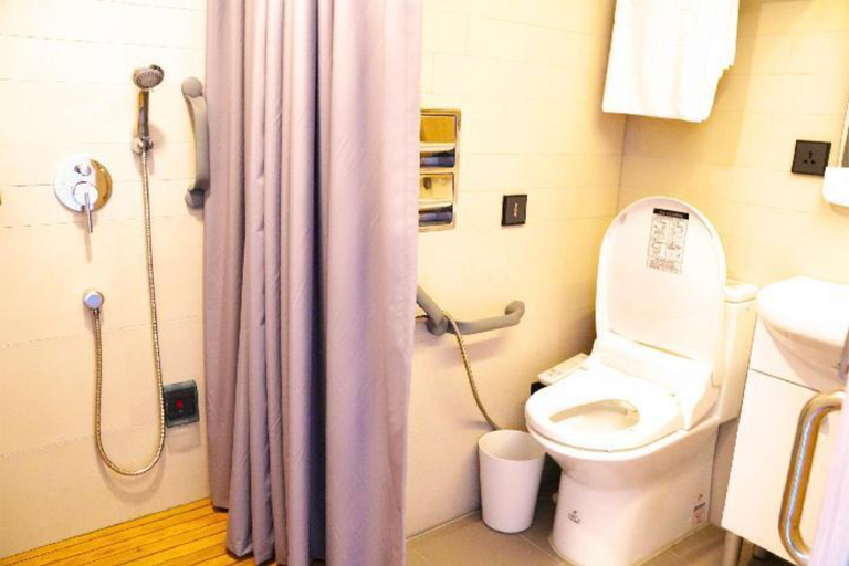 Bathroom 3, Comin Place, Taichung