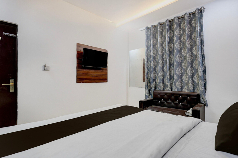 Room 2, Classic taj Villa Rooftop & Restuarent, Agra